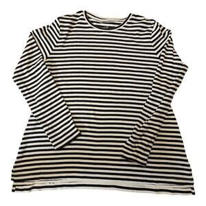 J Jill  Pima cotton crew neck Long sleeve high low  small petite black & white